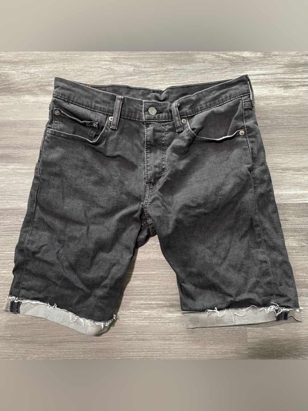 Levi's Men's Black Denim Cutoff Shorts 32” with Frayed Hem Y2K Skater Distressed